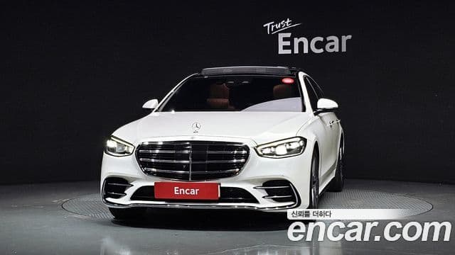Mercedes-Benz S-Class 2022 — Photo 2/32