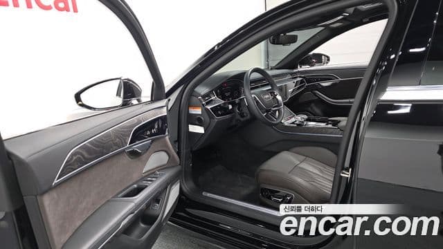 Audi A8 2023 — Şəkil 10/20