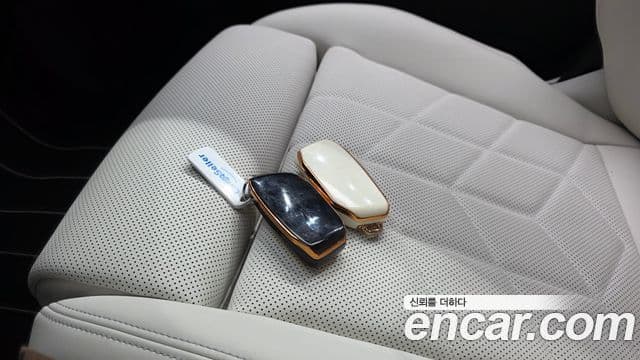 BMW 5 Series 2025 — Photo 18/37