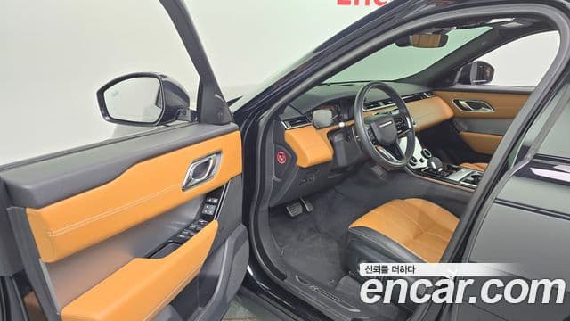 Land Rover Range Rover Velar 2023 — фото 10 из 20