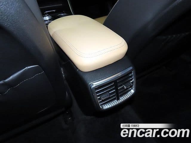 Kia K5 2022 — ფოტო 16/20