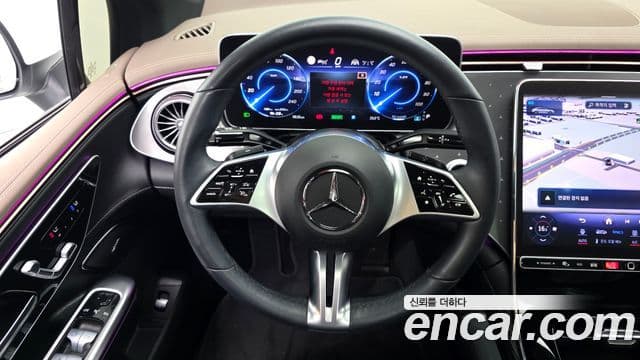Mercedes-Benz EQE 2023 — ფოტო 15/33