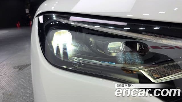 Mercedes-Benz EQE 2023 — ფოტო 27/33