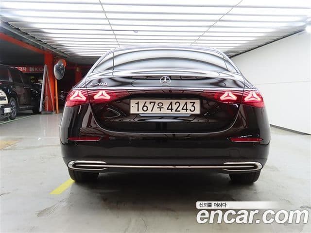 Mercedes-Benz E-Class 2025 — Şəkil 2/20