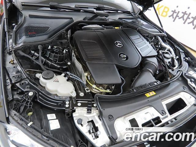 Mercedes-Benz E-Class 2025 — Şəkil 19/20