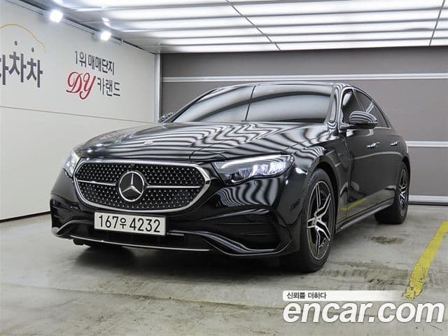 Mercedes-Benz E-Class 2025 — ფოტო 20/20