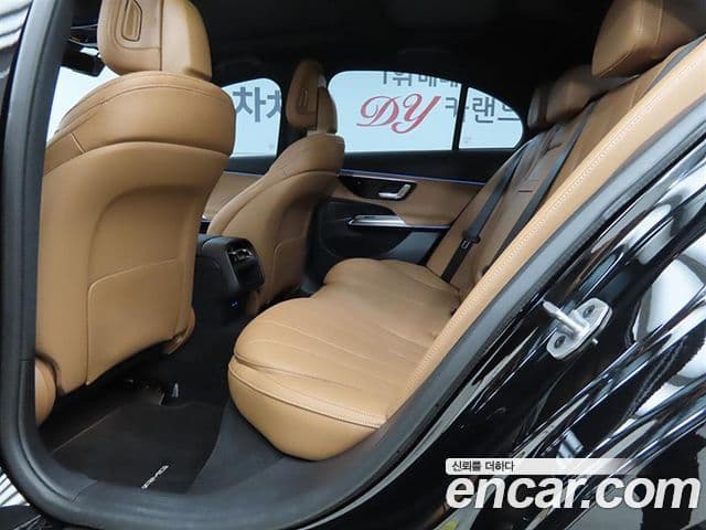 Mercedes-Benz E-Class 2025 — ფოტო 5/20