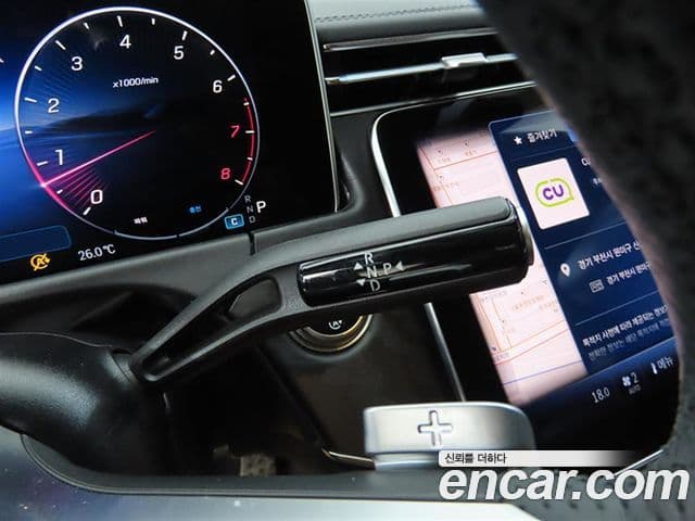 Mercedes-Benz E-Class 2025 — ფოტო 8/20