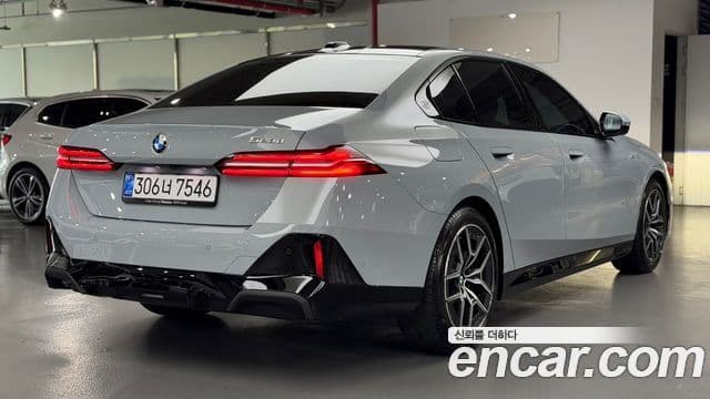 BMW 5 Series, 2025