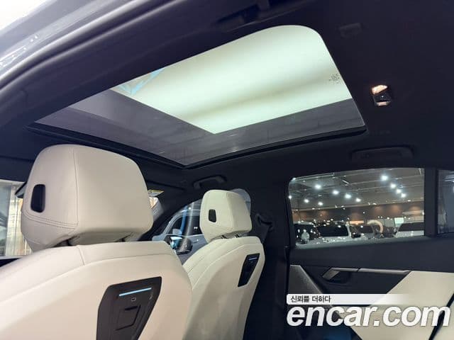 BMW 5 Series 2025 — фото 16 из 18