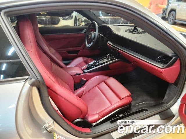 Porsche 911 2020 — Şəkil 7/20