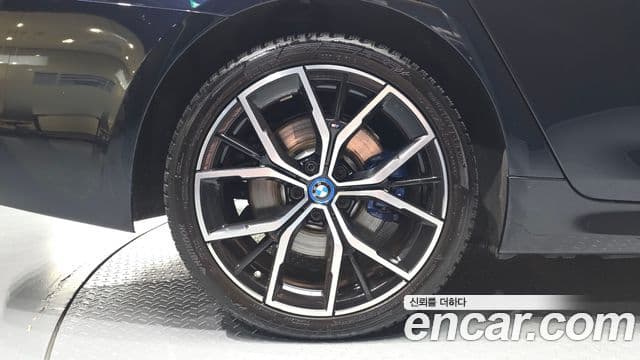 BMW 5 Series 2022 — фото 5 из 20