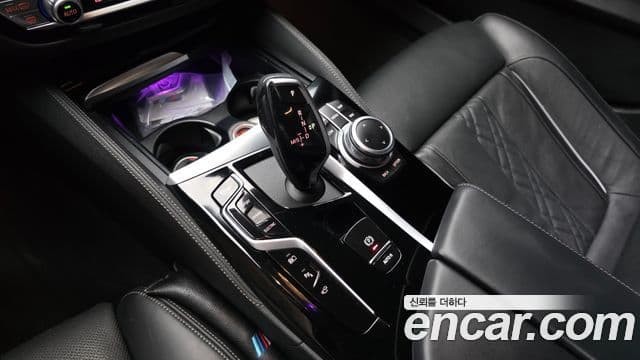 BMW 5 Series 2022 — Şəkil 9/20