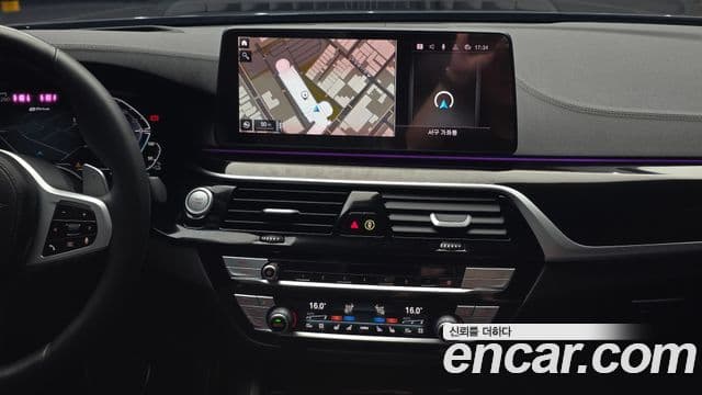 BMW 5 Series 2022 — Şəkil 15/20