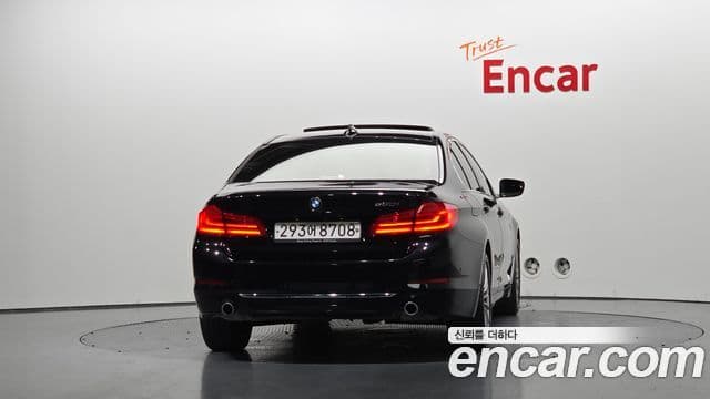 BMW 5 Series 2020 — фото 4 из 20