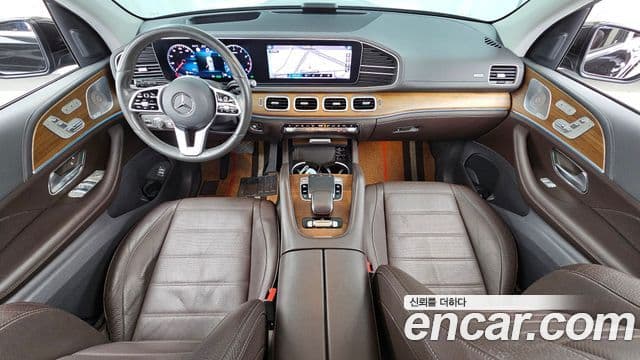 Mercedes-Benz GLE-Class 2020 — ფოტო 7/20