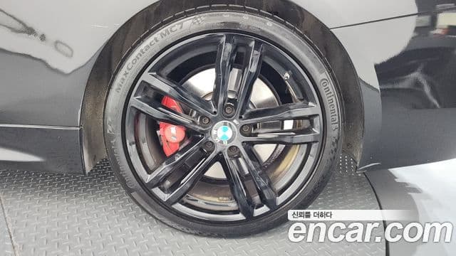 BMW 4 Series 2019 — Photo 14/31