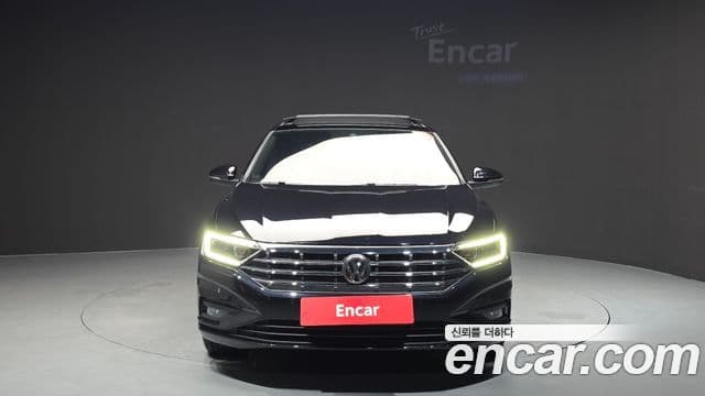 Volkswagen Jetta 2021 — ფოტო 3/20