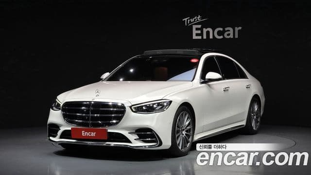 Mercedes-Benz S-Class 2022 — Photo 13/20