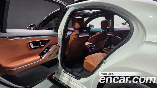 Mercedes-Benz S-Class 2022 — Photo 2/20