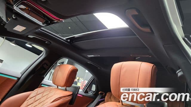 Mercedes-Benz S-Class 2022 — Photo 9/20