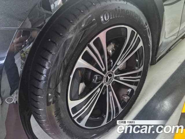 Mercedes-Benz E-Class 2025 — фото 19 из 20