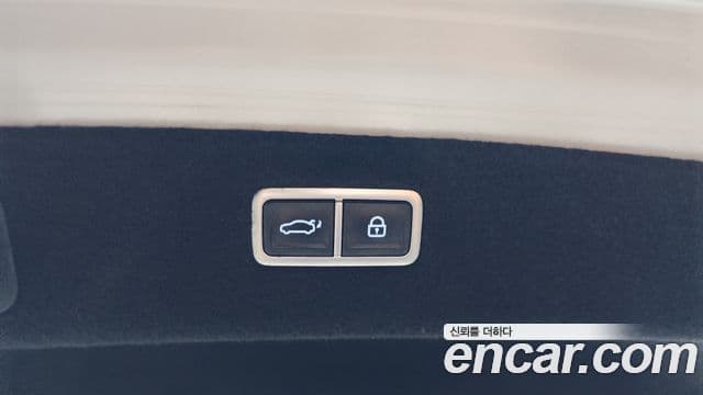 Genesis G90 2022 — ფოტო 18/20
