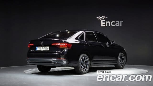 Volkswagen Jetta 2022 — ფოტო 1/20