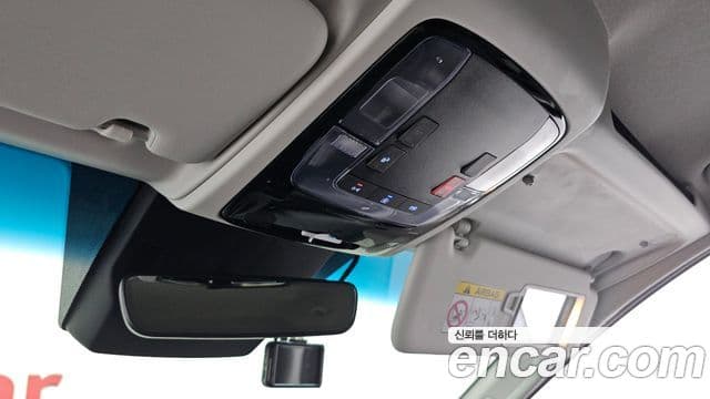 Hyundai Staria 2024 — ფოტო 17/20
