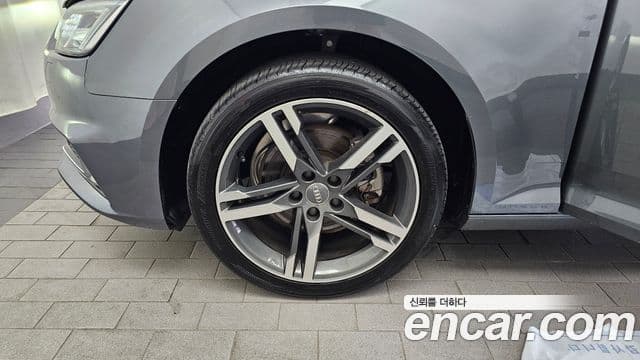 Audi A4 2019 — фото 5 из 20