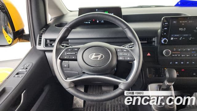 Hyundai Staria 2025 — Şəkil 15/20