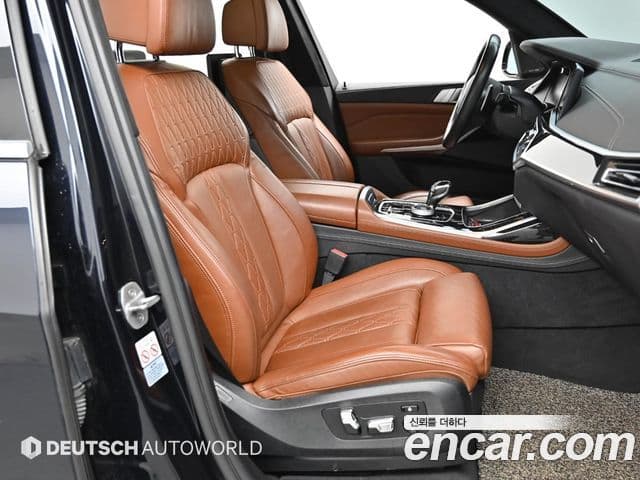 BMW X7 2020 — ფოტო 9/20