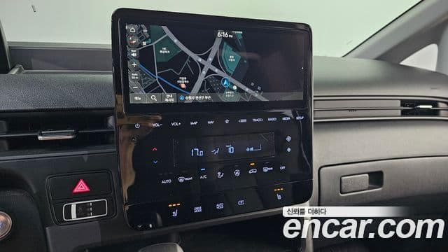 Hyundai Staria 2023 — Фото 14/20