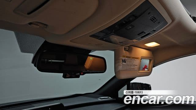 Lexus UX250h 2019 — Photo 23/32