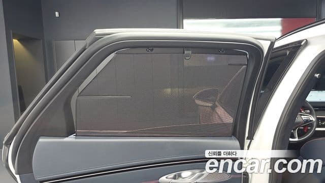 Genesis GV70 2021 — фото 18 из 20