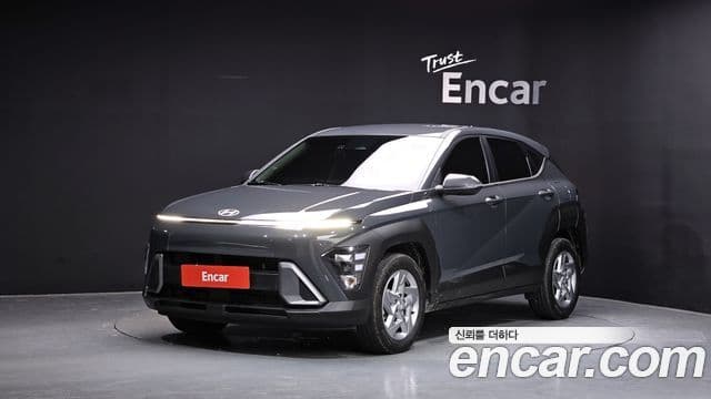 Hyundai Kona 2023 — Фото 1/20
