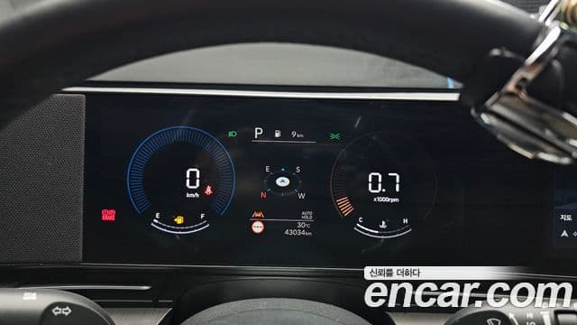 Hyundai Kona 2023 — Фото 8/20