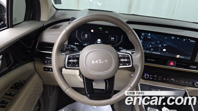 Kia Carnival 2024 — ფოტო 14/20