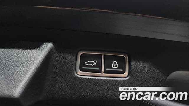 Kia Sorento 2023 — Фото 18/20