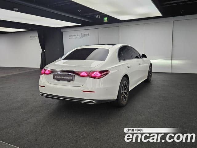 Mercedes-Benz E-Class, 2026