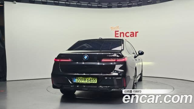 BMW 7 Series 2025 — ფოტო 4/20