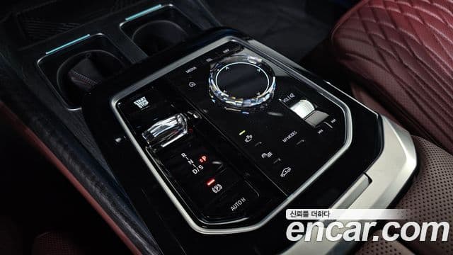 BMW 7 Series 2025 — ფოტო 9/20