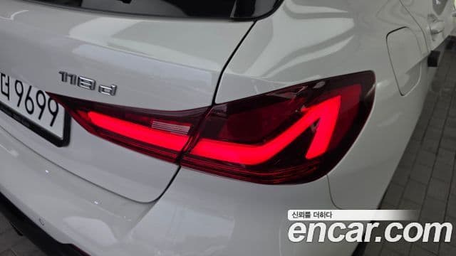 BMW 1 Series 2021 — Photo 23/31