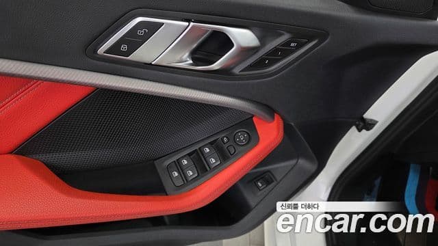 BMW 1 Series 2021 — Photo 14/31