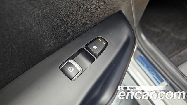 Kia K5 2023 — ფოტო 18/20