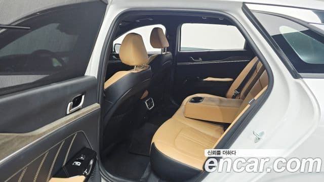 Kia K5 2022 — фото 18 из 20