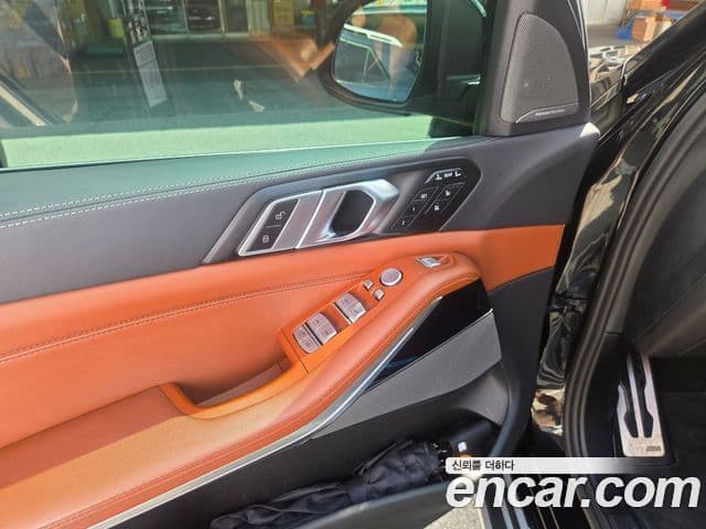 BMW X7 2024 — Photo 18/19