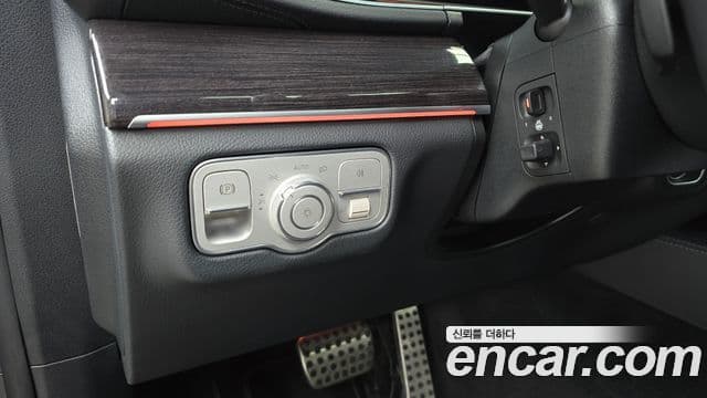 Mercedes-Benz GLE-Class 2021 — ფოტო 34/34
