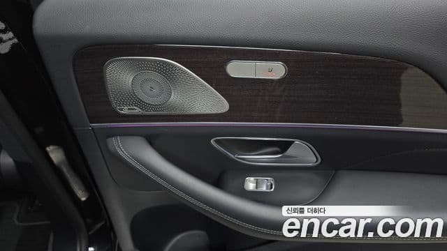 Mercedes-Benz GLE-Class 2021 — ფოტო 21/34