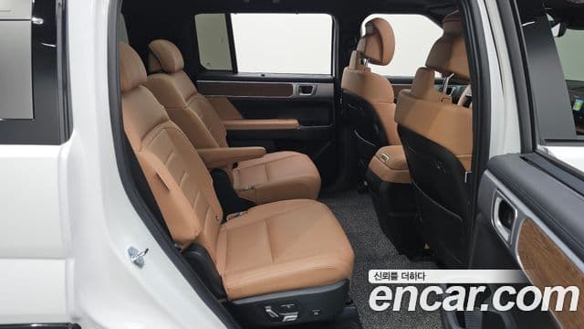 Hyundai Santa Fe 2025 — Şəkil 25/38